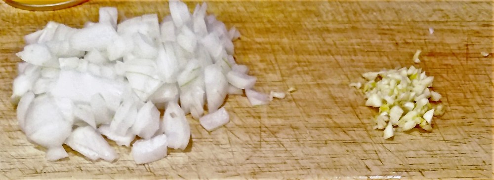 onions garlic chopped (2)